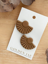 Load image into Gallery viewer, Fan Studs
