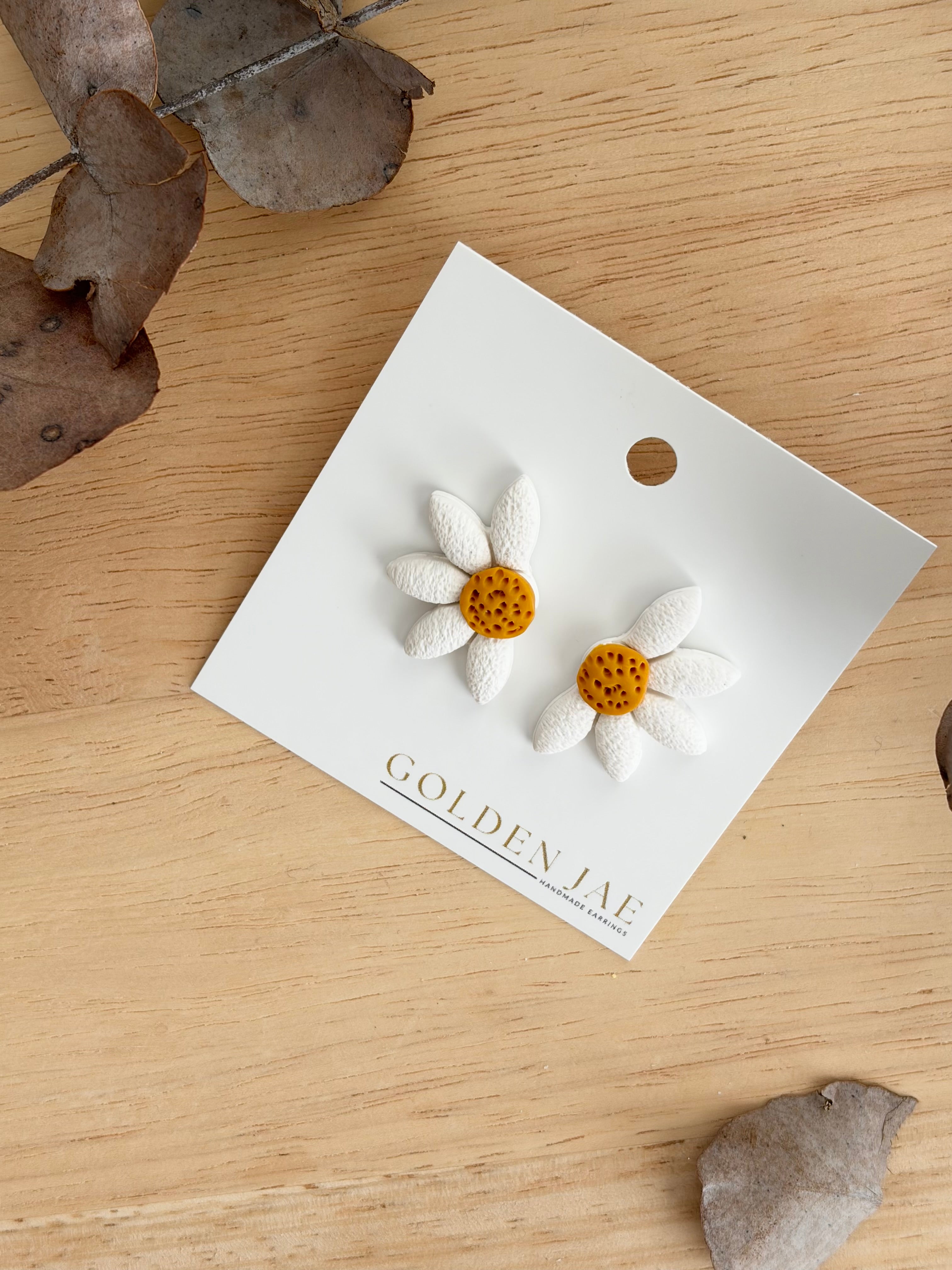 Half Daisy Stud