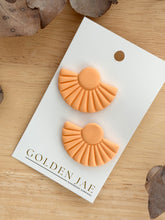 Load image into Gallery viewer, Fan Studs
