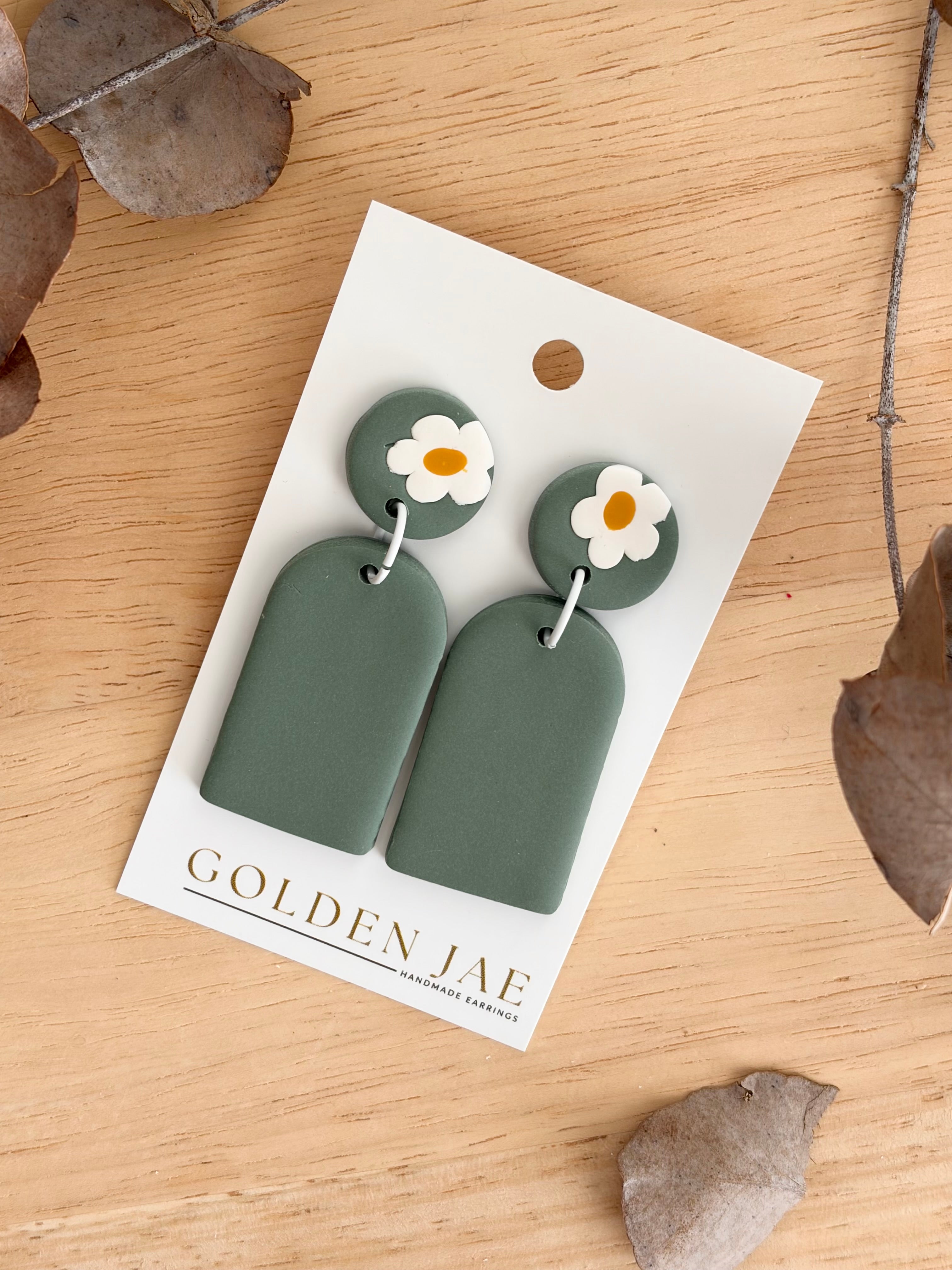 Daisy Darling Dangles #03