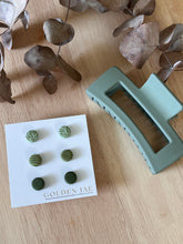 Load image into Gallery viewer, Hair Claw &amp; Earring Gift Box (Green)
