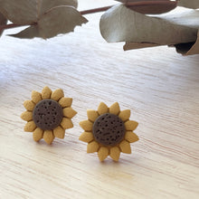 Load image into Gallery viewer, Sunflower Studs (Clay)
